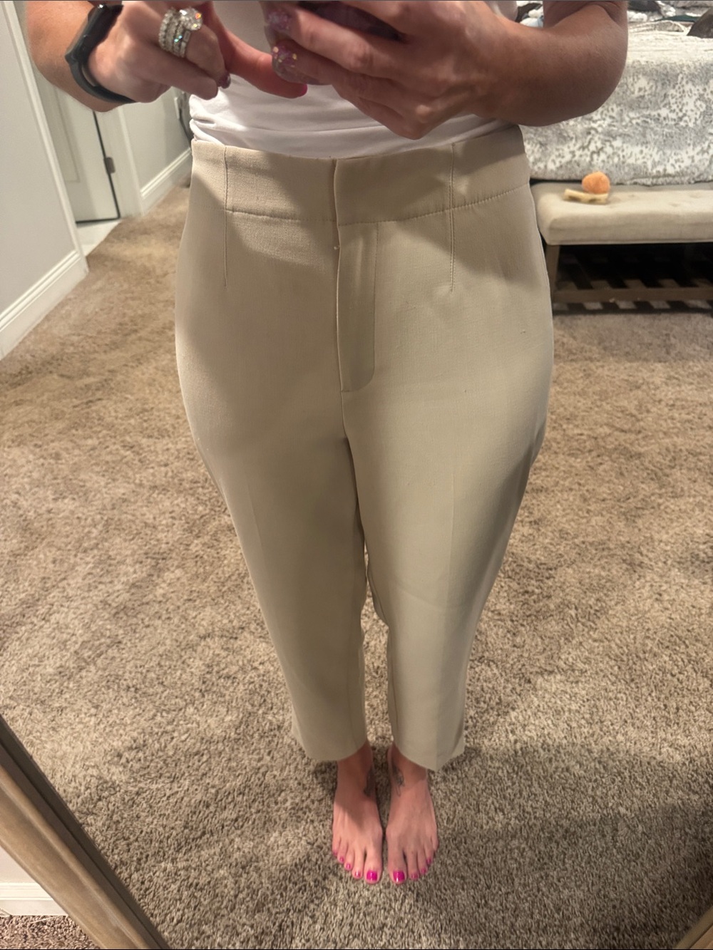 Ann Taylor Cropped Straight Leg Dress Pants in Cream size 4